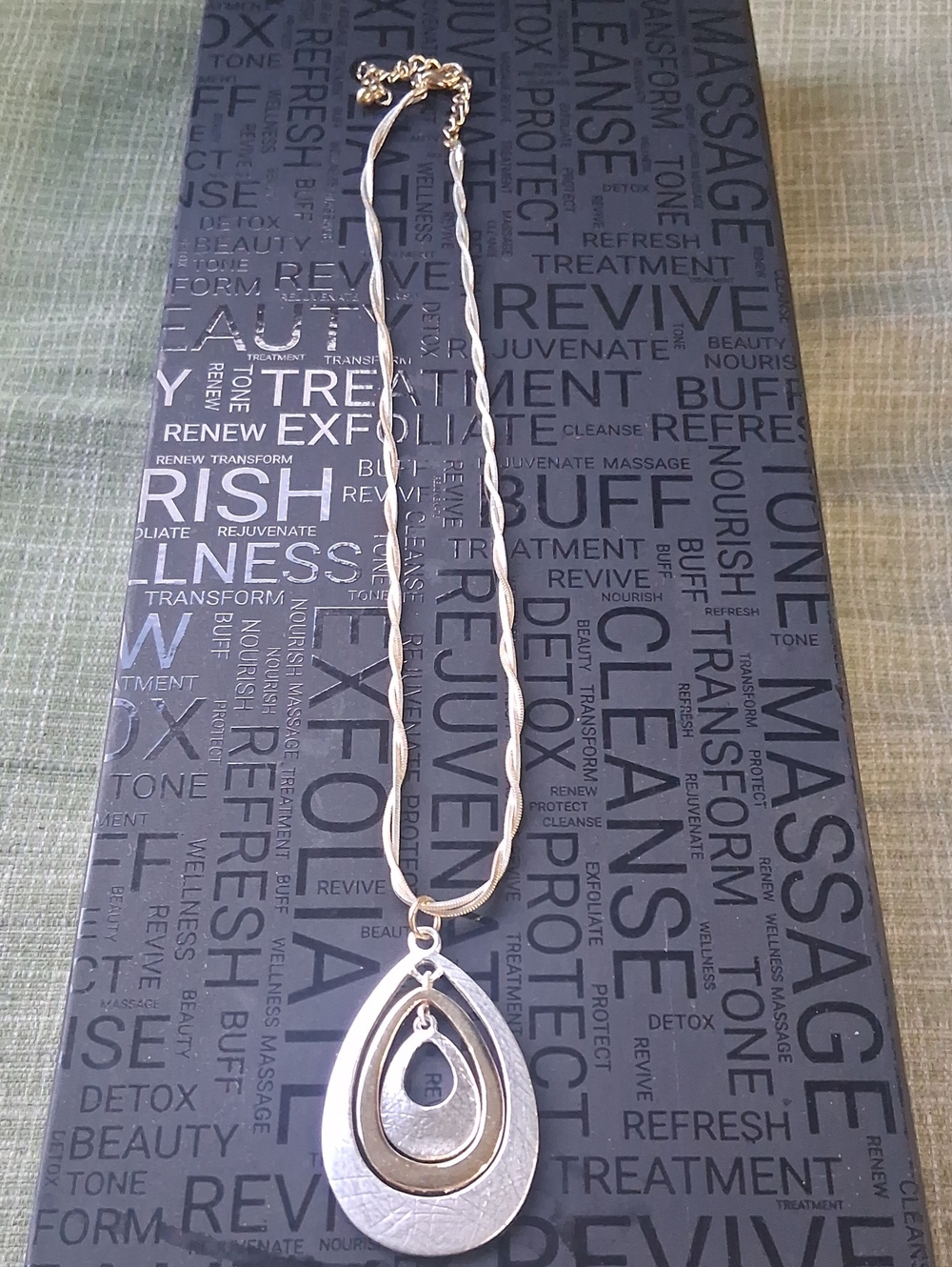 Silver Teardrop Pendant Necklace - Women Accessories